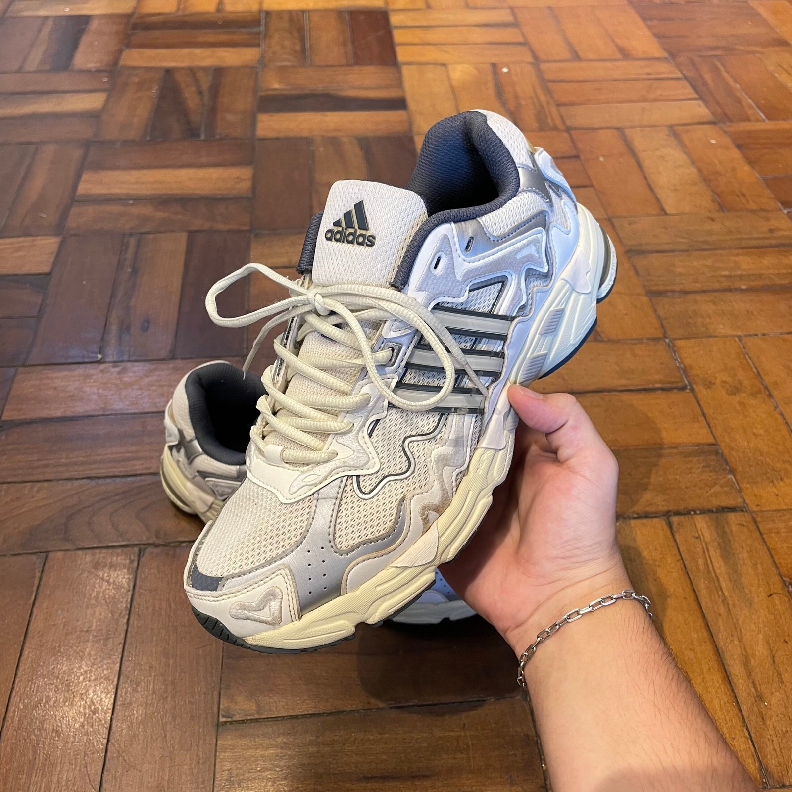 TÊNIS ADIDAS X BAD BUNNY RESPONSE CL WHITE - Imagem 2