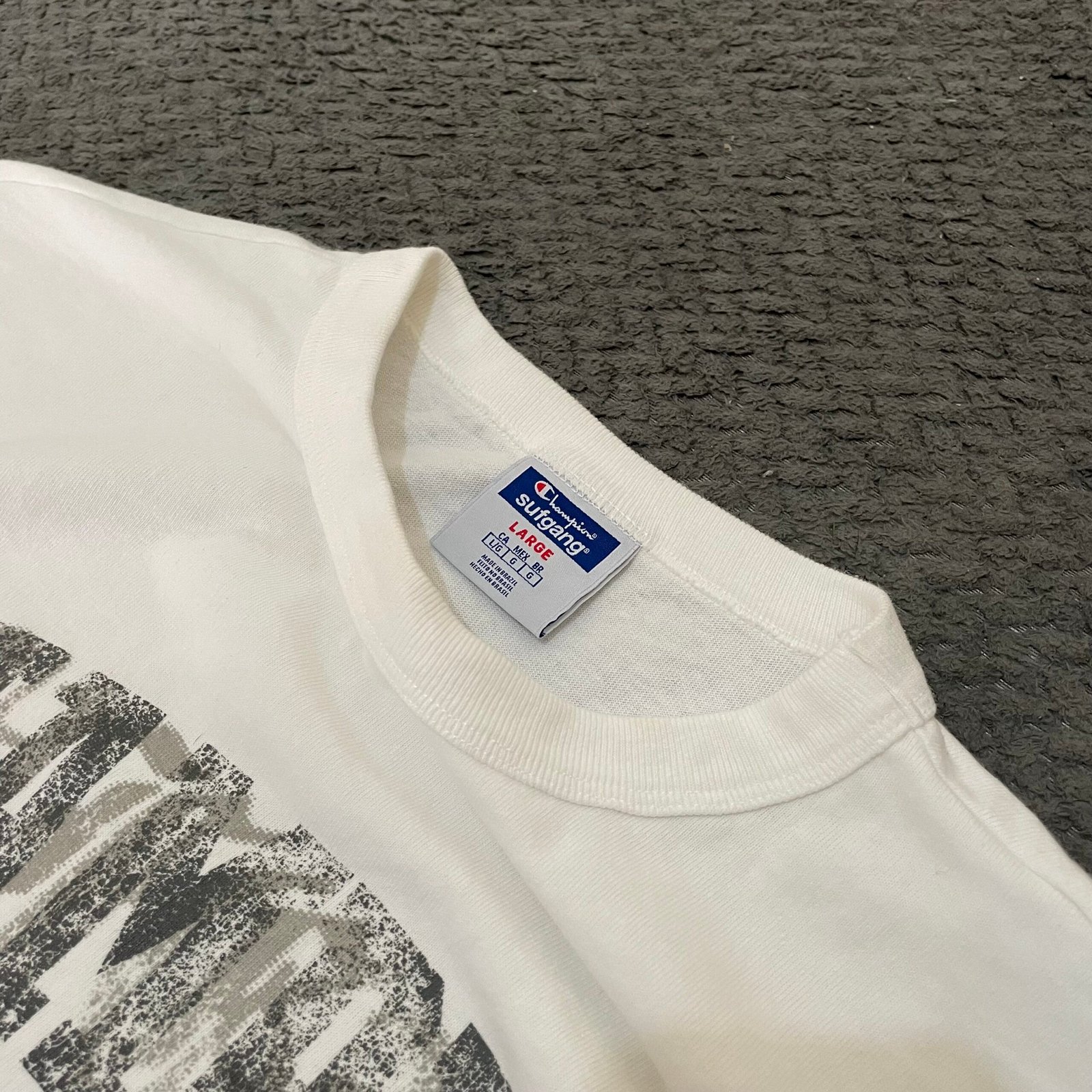 CAMISETA CHAMPION X SUFGANG - Imagem 3